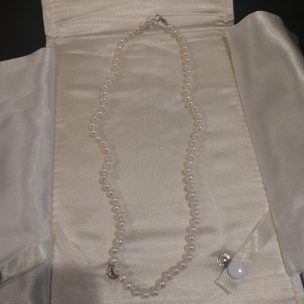 GENUINE PEARL NECKLACE